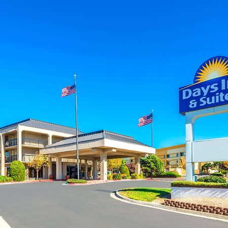 Days Inn & Suites By Wyndham Albuquerque North מראה חיצוני תמונה